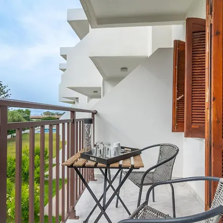 Of Lillies Hotel Heraklion